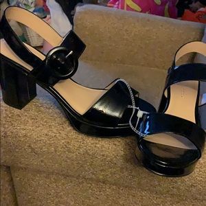 New CL Laundry 7.5 size women’s black patent shoes
